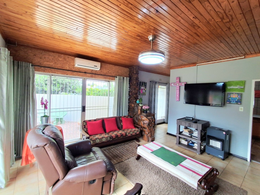 4 Bedroom Property for Sale in Vaalpark Free State